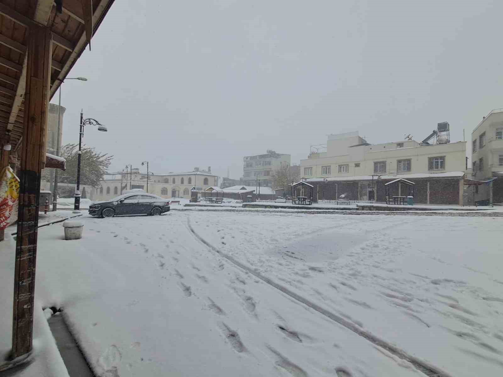 kilis kar yagisiyla beyaza burundu 2 My5Eqr6K