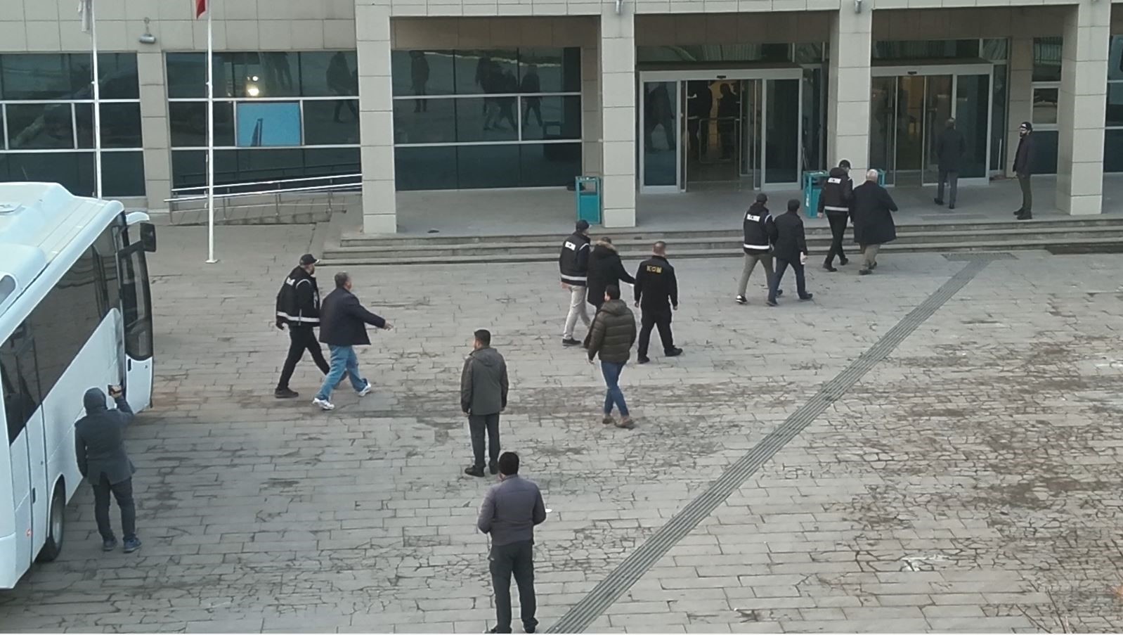 kilis merkezli fetopdy operasyonu 15 gozalti 1 tutuklama 1 UXlKpfMy