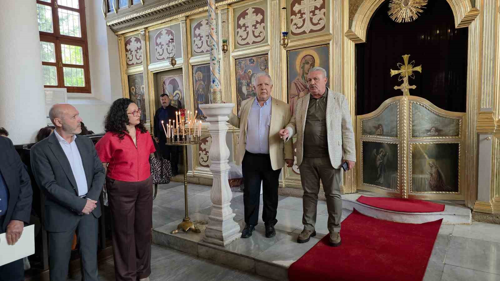 kilise ayininde bulgarca yunanca dil tartismasi biz yunan degiliz tepkisi 0 CTwQNWuE