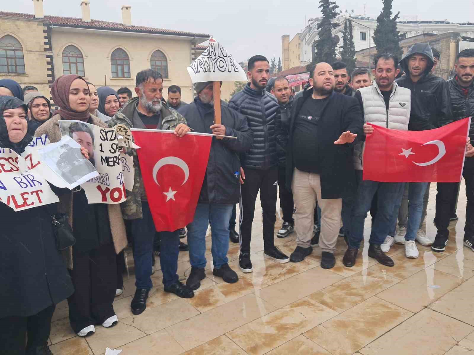 kilisli kayip iki gencin aileleri yetkililerden yardim istedi 3 Of2vhhPp