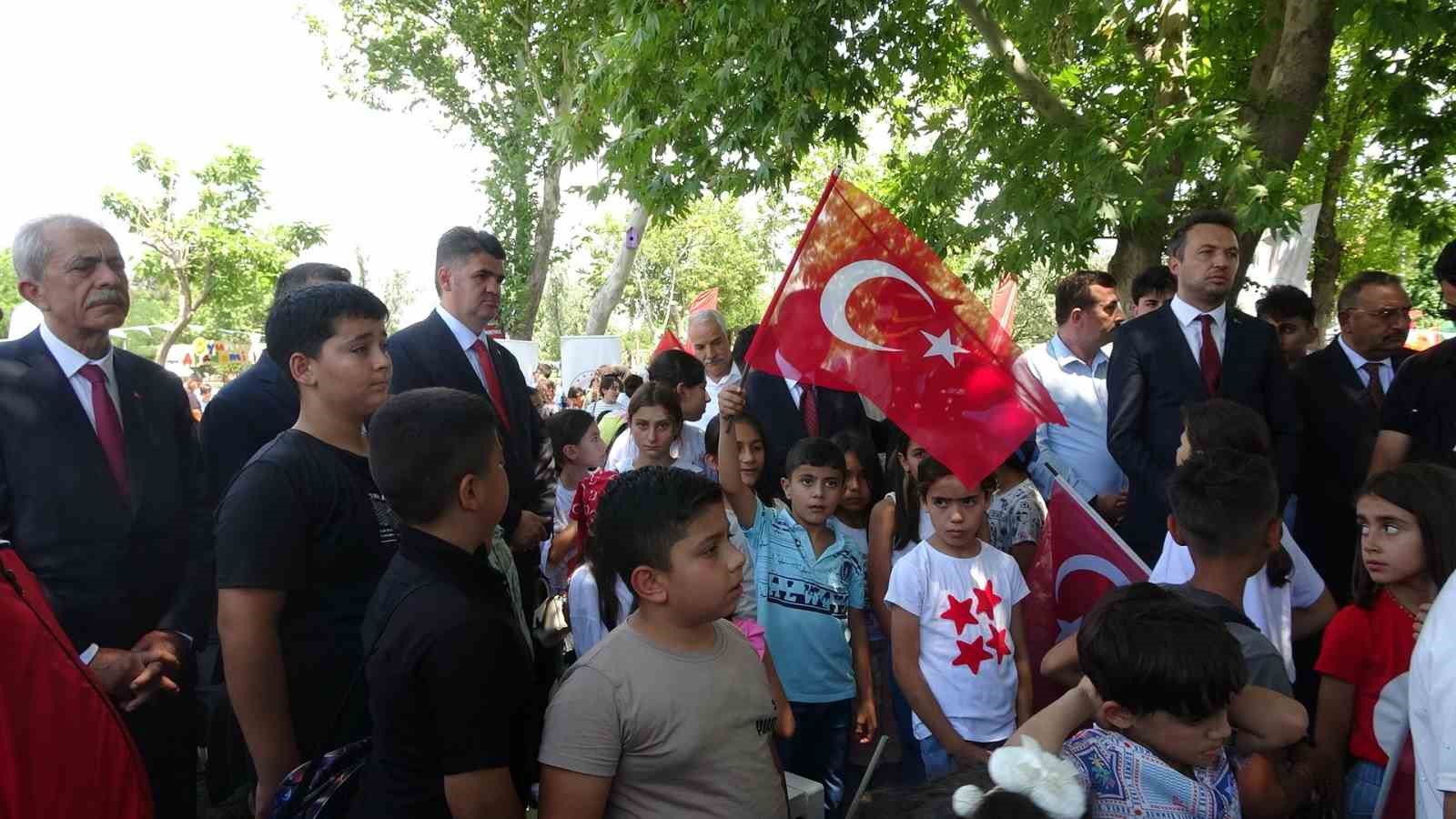 Kilis’te 15 Temmuz’un 10. yılında Gençlik Şöleni düzenlendi 4 kiliste 15 temmuzun 10 yilinda genclik soleni duzenlendi 0 qUB2MqWt