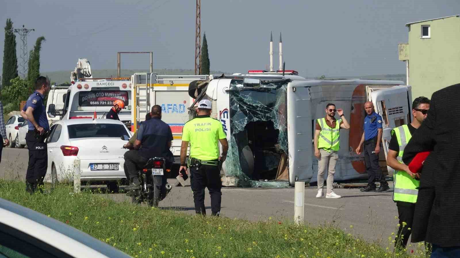kiliste 3 aracli zincirleme kaza 8 yarali 2