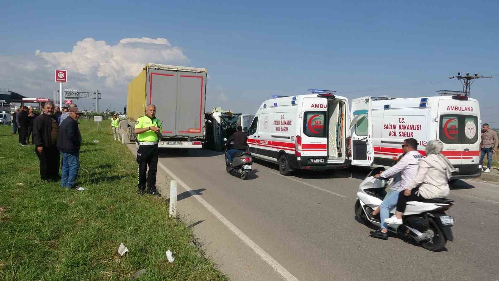 kiliste 3 aracli zincirleme kaza 8 yarali 5 CFMzdM51
