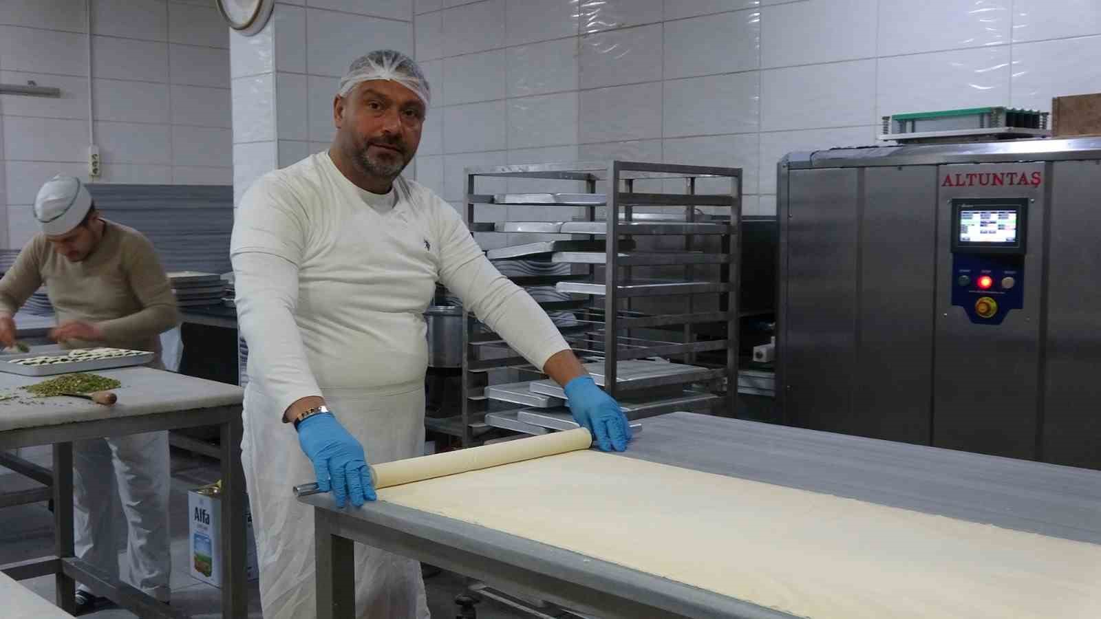 kiliste 37 yillik ustadan burger tatli 2 93zZigUj