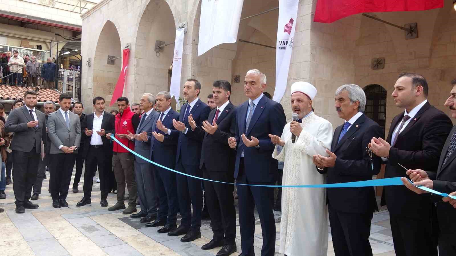 Kilis’te 6 Şubat depreminde hasar gören 3 vakıf eseri ibadete açıldı 5 kiliste 6 subat depreminde hasar goren 3 vakif eseri ibadete acildi 1 U3PjINmJ