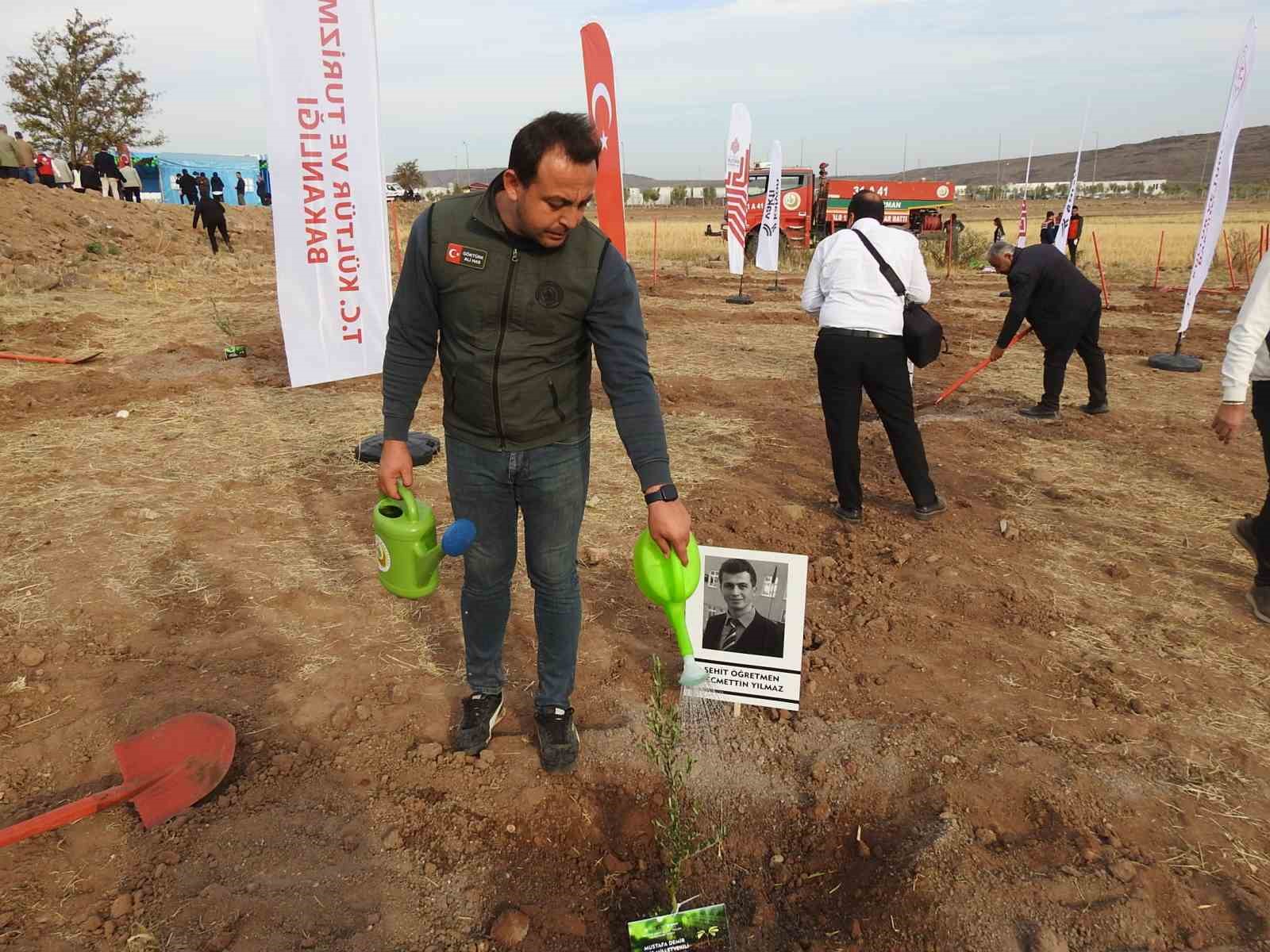 kiliste ciftciye hayat olsun projesinde 10 bin fidan toprakla bulustu 2 KR1sRhji