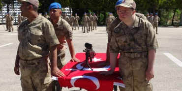 kiliste-engelli-gencler-temsili-askerlik-yapti-aTMjNTRg.jpg