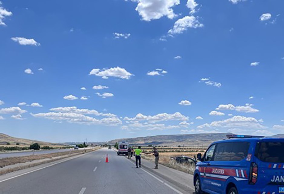 kiliste feci kaza otomobil sarampole devrildi 2 yarali 0