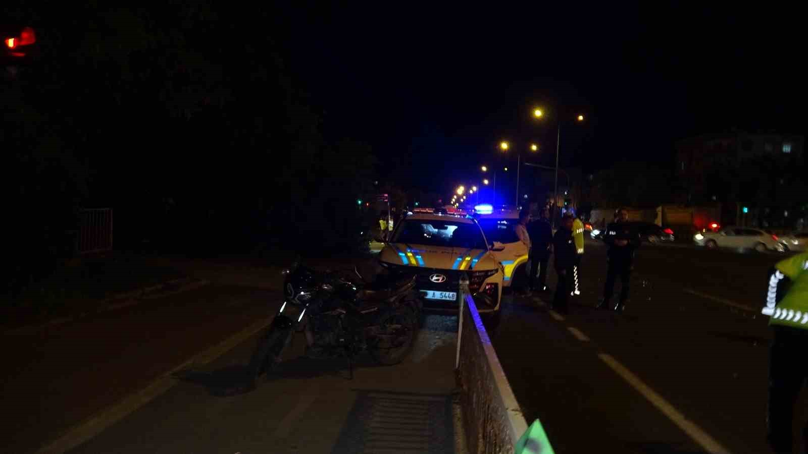 kiliste feci kaza tir ile carpisan motosikletteki 2 kisi agir yaralandi 3