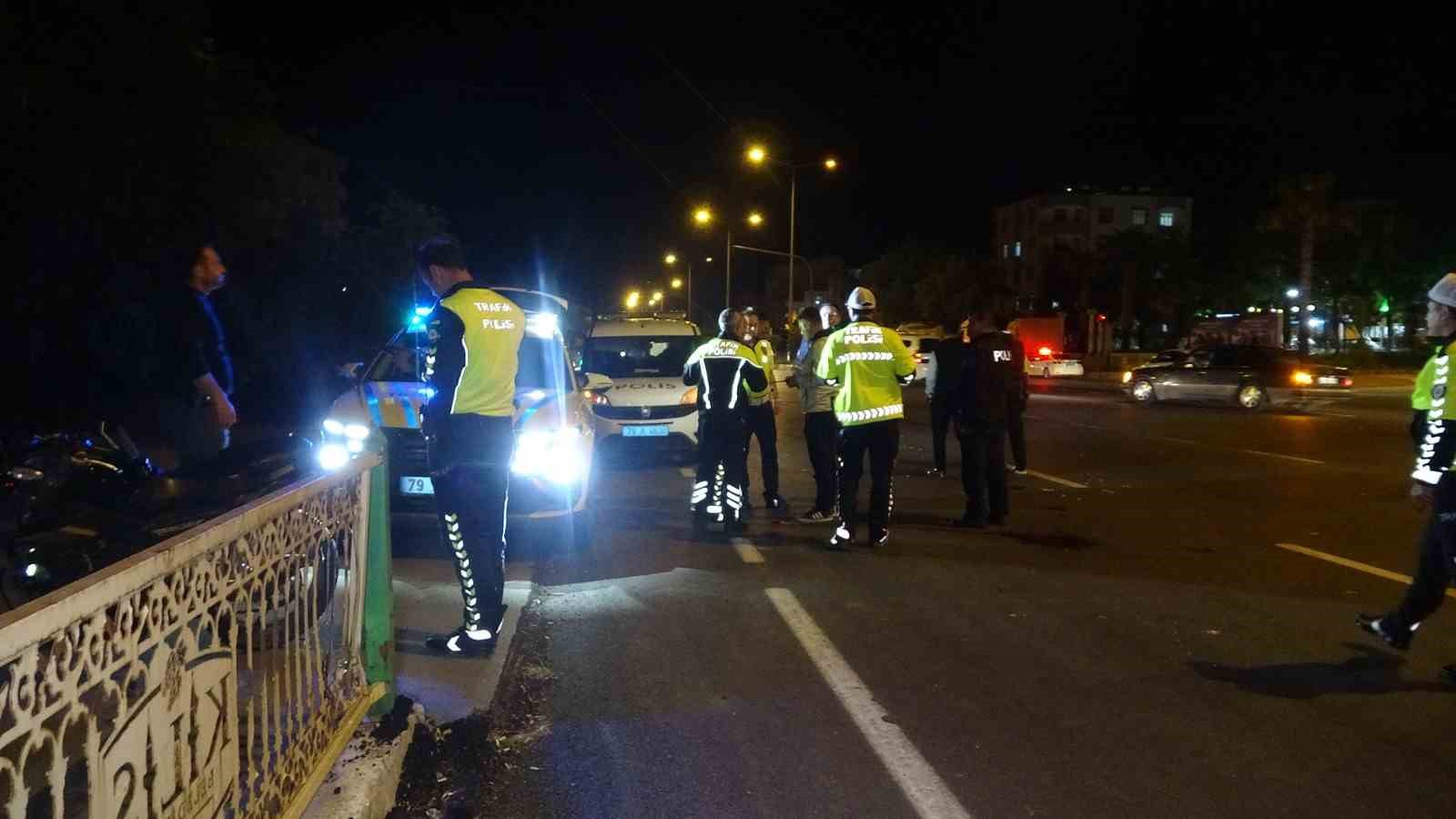 kiliste feci kaza tir ile carpisan motosikletteki 2 kisi agir yaralandi 4 93DQIOYh
