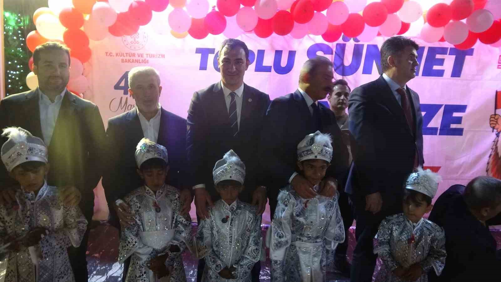 kiliste geleneksel sunnet soleni 25 cocuk sunnet oldu 1 5yq78VAu
