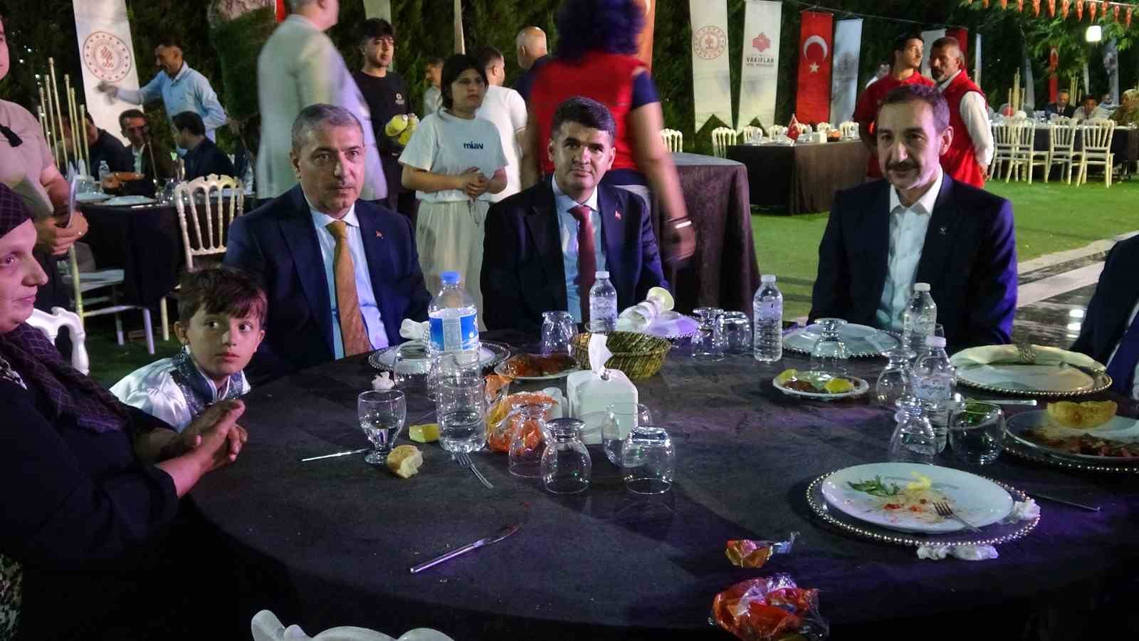 kiliste geleneksel sunnet soleni 25 cocuk sunnet oldu 5 Sd7fShUB