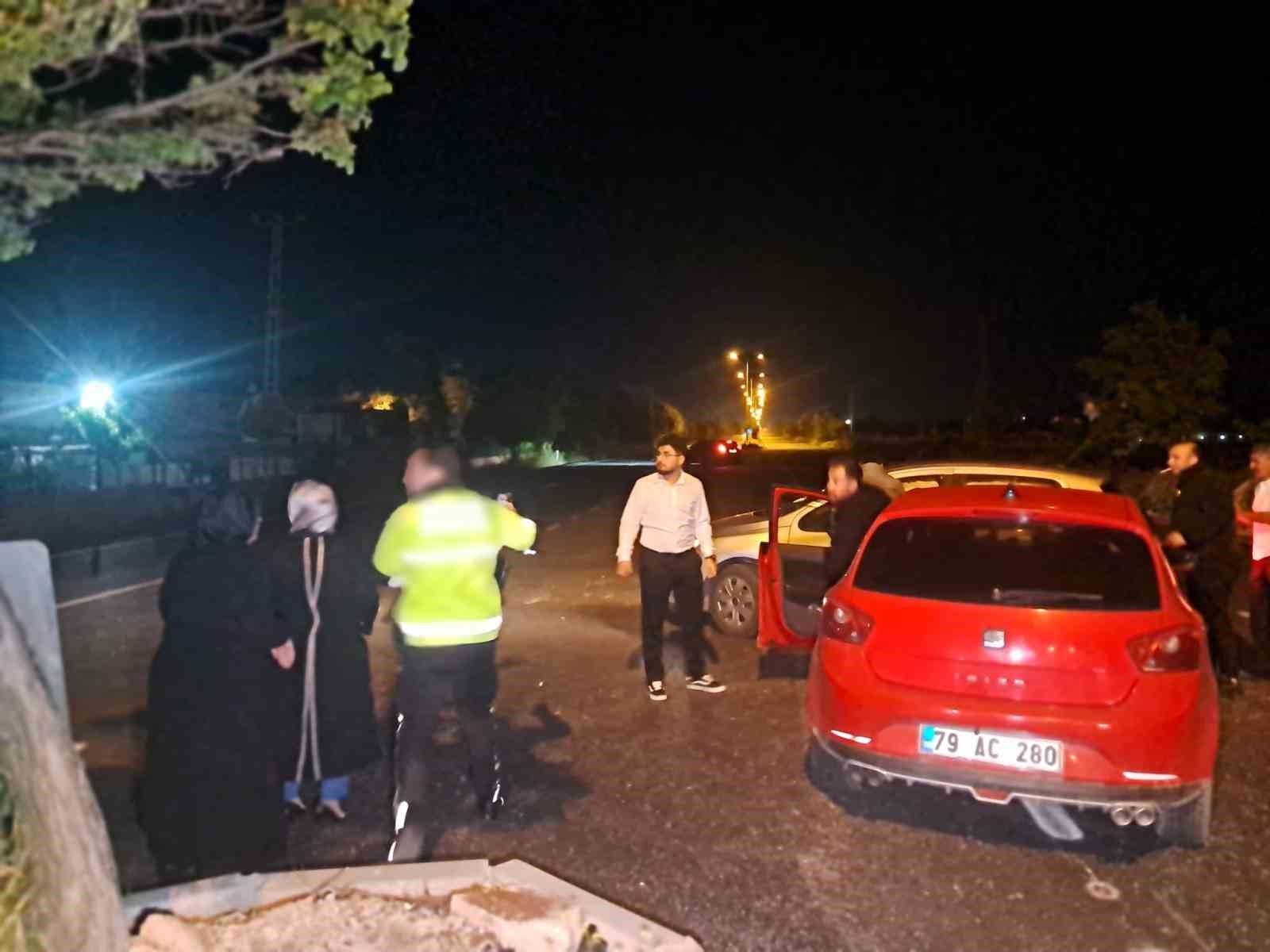 kiliste iki otomobil carpisti 4 yarali 2 AsSmEOKT