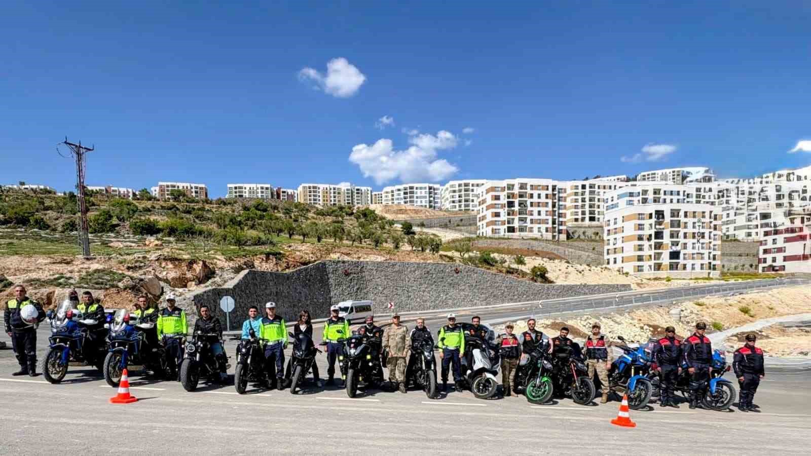 kiliste jandarmadan trafik farkindaligi egitimi 3 F3Aqst7r