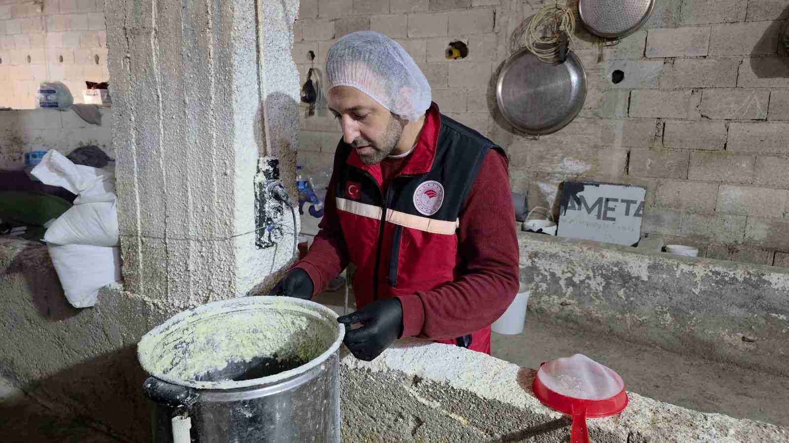 kiliste kacak sut urunu uretimi yapan isletmeye 315 bin tl ceza 0 Ngqla8UL