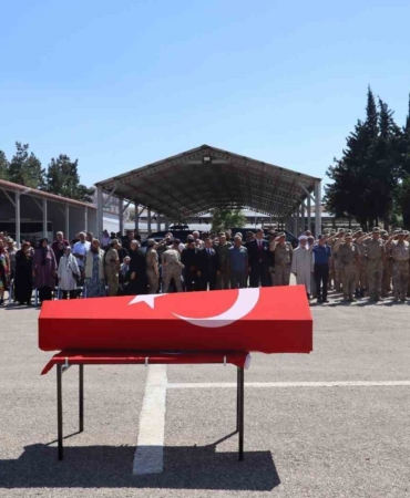 kiliste-kalp-krizi-sonucu-hayatini-kaybeden-uzman-cavus-icin-toren-duzenlendi-MClhSdw8.jpg