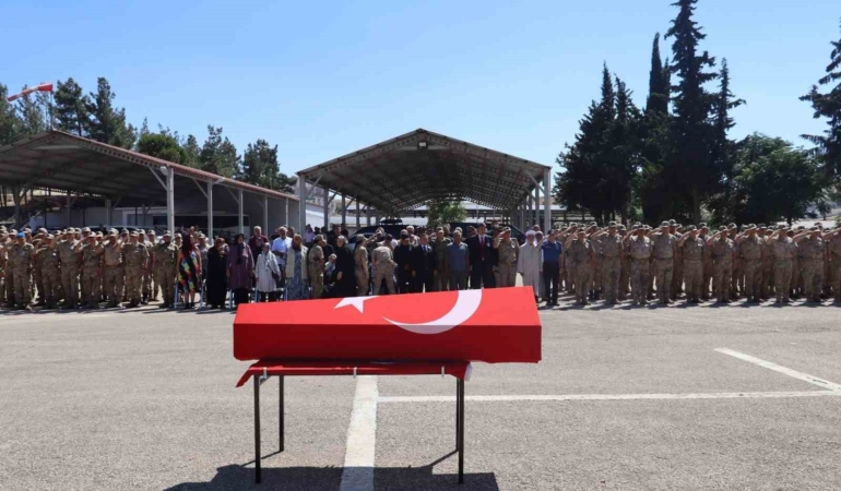 kiliste-kalp-krizi-sonucu-hayatini-kaybeden-uzman-cavus-icin-toren-duzenlendi-MClhSdw8.jpg