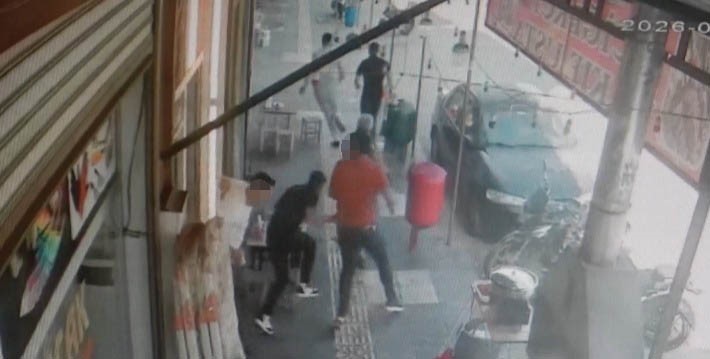 kiliste kebapcida silahli ve bicakli kavga 1 yarali 0 iWD94urW