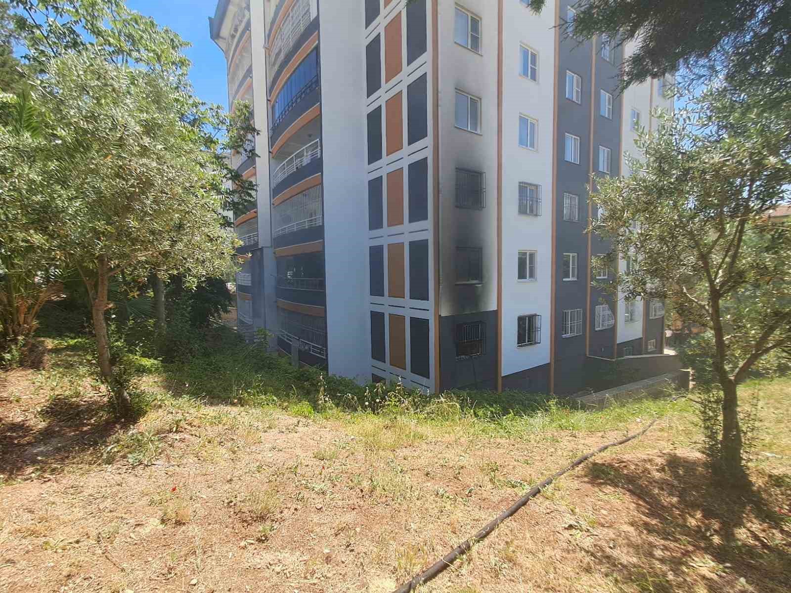 kiliste korkutan yangin 4 kisi hastaneye kaldirildi 1 udfUSIL2