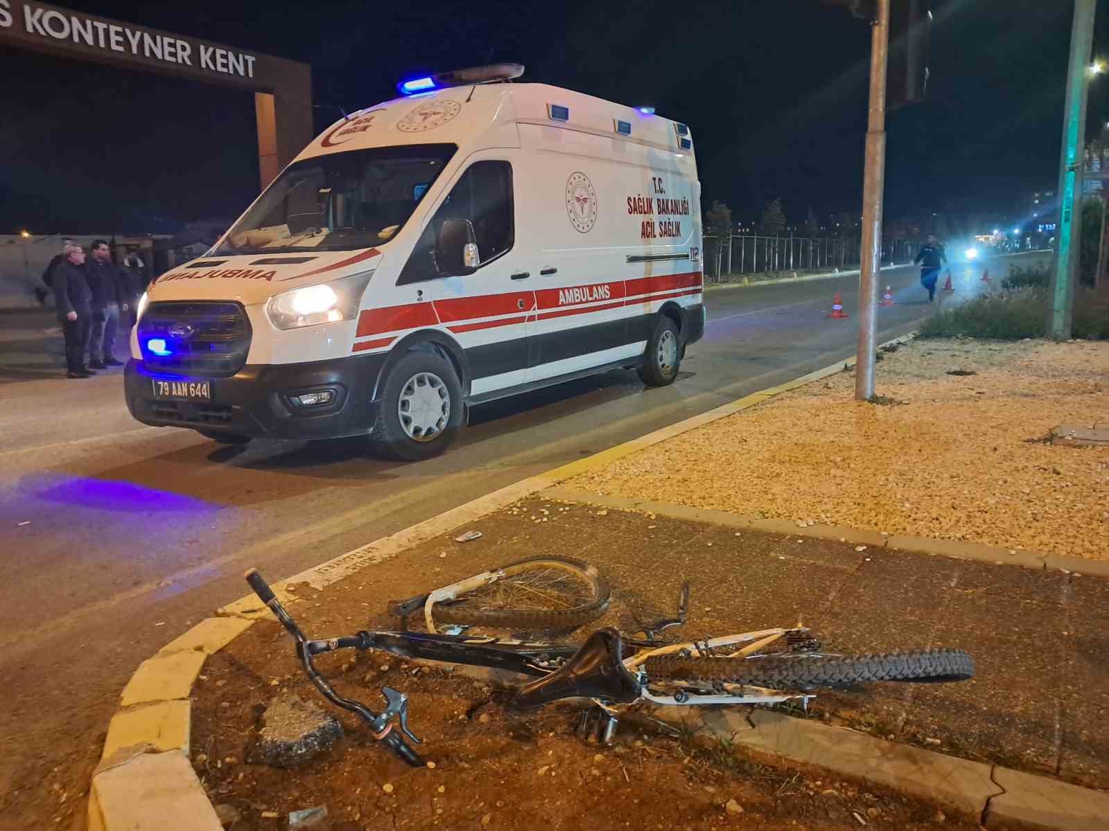 kiliste otomobille carpisan bisikletli hayatini kaybetti 1 3cSUGAQO