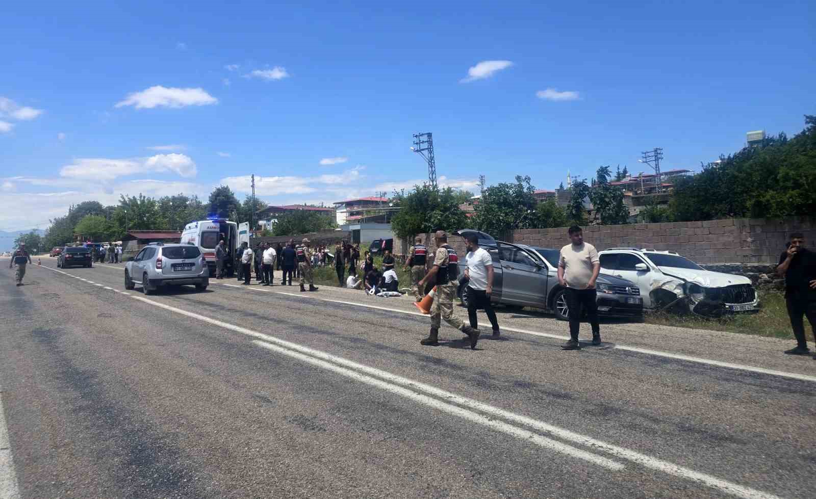kiliste pikap ile otomobil carpisti 9 yarali 2 fEO1QDRI