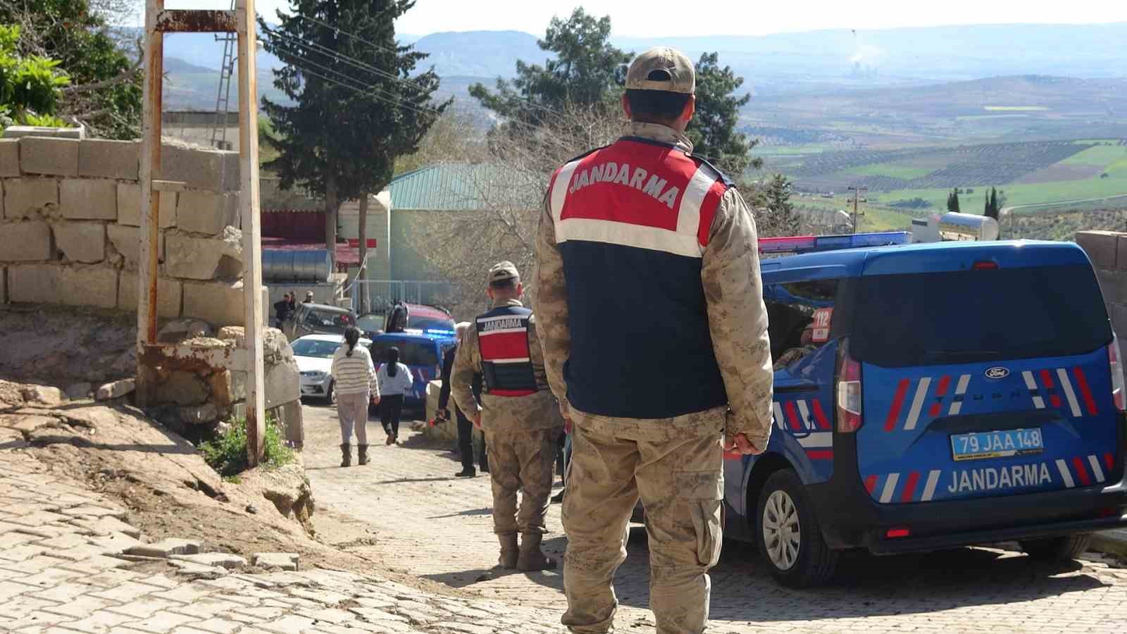 kiliste toprak kaymasi ahir coktu 40 hayvan telef oldu 4 cFbluvCh