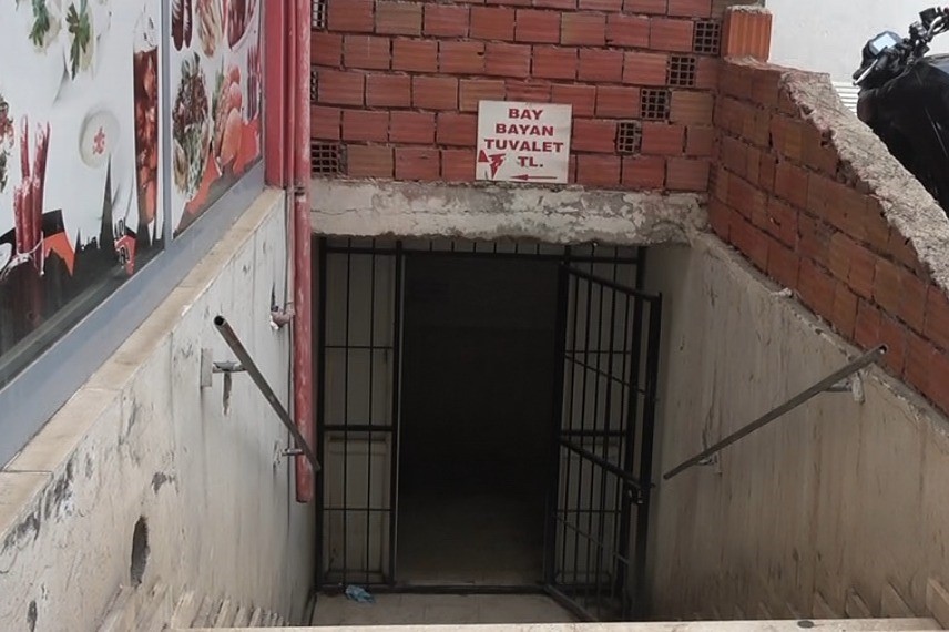 Kilis’te tuvalet mağduriyeti yaşayan vatandaşlar belediyeden çözüm bekliyor 5 kiliste tuvalet magduriyeti yasayan vatandaslar belediyeden cozum bekliyor 1 sGD5p5LD