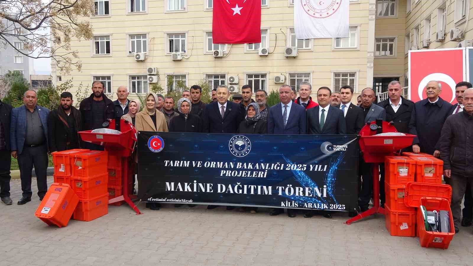 kiliste ureticilere hibe destekli tarim ve hayvancilik ekipmanlari dagitildi 0 Hkz7zeJ8