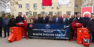 kiliste-ureticilere-hibe-destekli-tarim-ve-hayvancilik-ekipmanlari-dagitildi-tvveKWqp.jpg