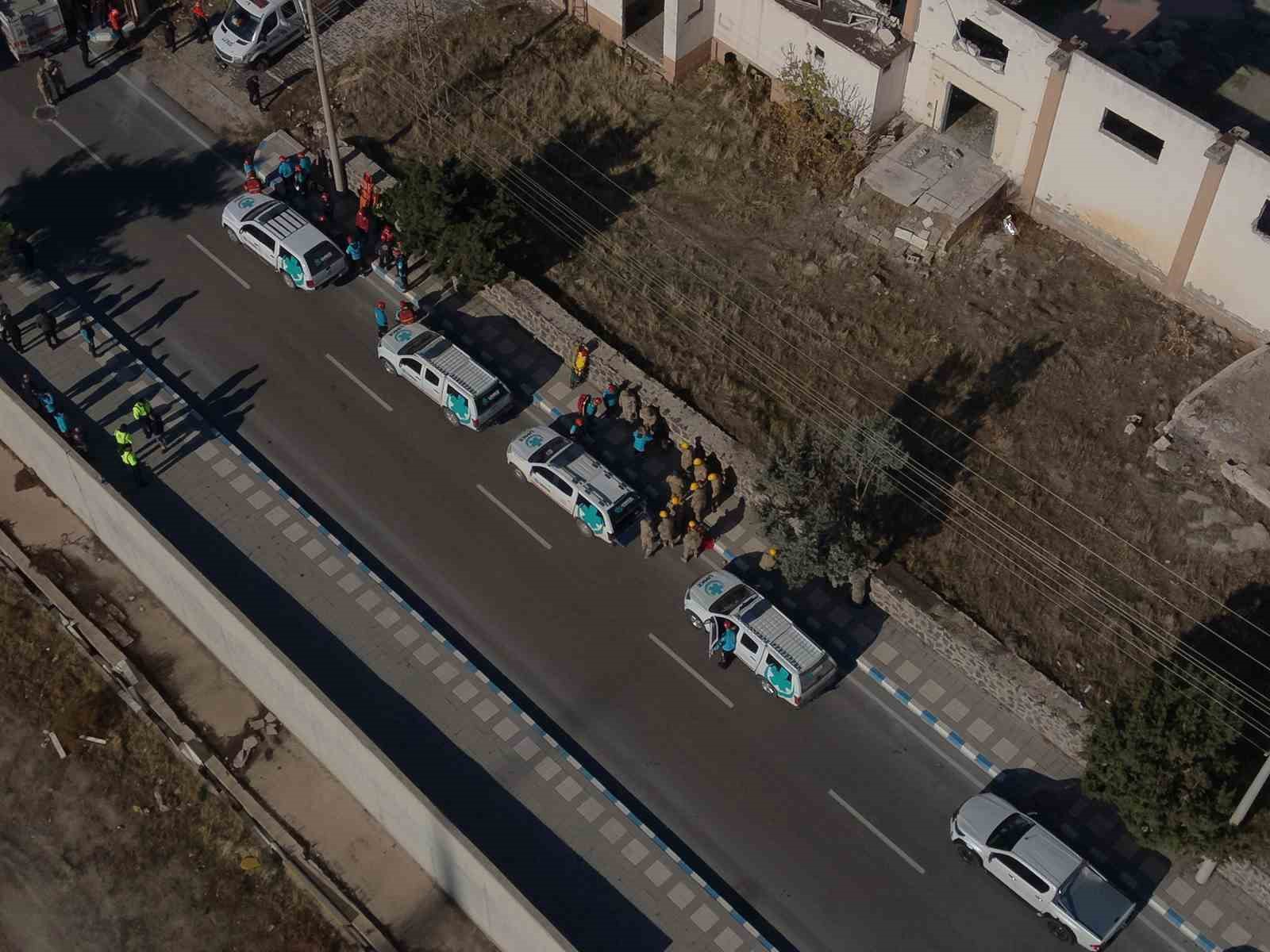 kilisteki tatbikat gercegi aratmayan goruntulere sahne oldu 3 yw68YNLU