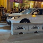 kimisi-egzozuyla-kimisi-de-otomobiline-taktirdigi-kamyon-kornasiyla-sokakta-rahatsizliga-neden-oldu-kfG3tiwd.jpg