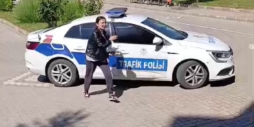 kimligi-gecersiz-cikan-ogrenci-aytye-1-dakika-kala-yetisti-aA5BbknK.jpg