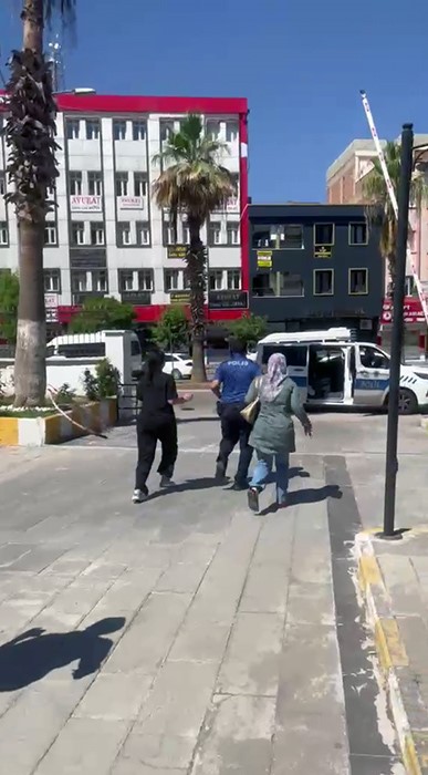 kimligini unutan ogrenciye polis yardim etti 0 KhRKelf7