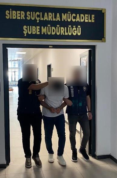 kimlik bilgilerini caldiklari vatandaslar adina sahte kredi karti cikaran 2 supheli tutuklandi 0