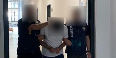 kimlik-bilgilerini-caldiklari-vatandaslar-adina-sahte-kredi-karti-cikaran-2-supheli-tutuklandi-q9a1cwXP.jpg