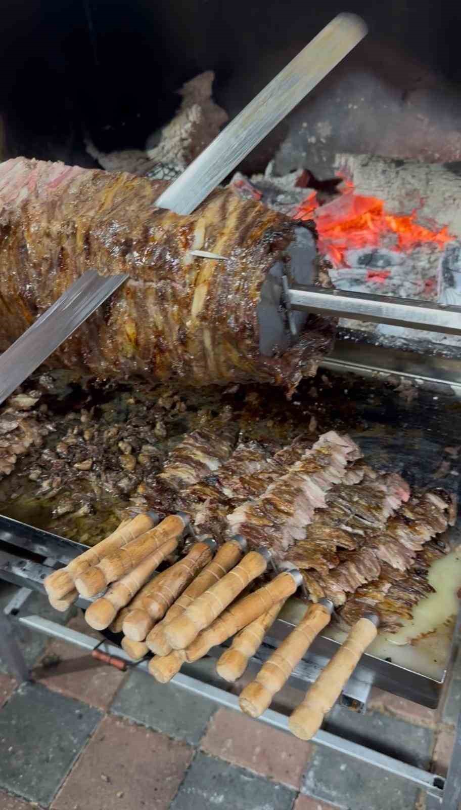 kipcaklardan bugune bin yillik gastronomik miras cag kebabi 2 vsr5RBqM