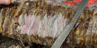 kipcaklardan-bugune-bin-yillik-gastronomik-miras-cag-kebabi-8RJRwwmF.jpg