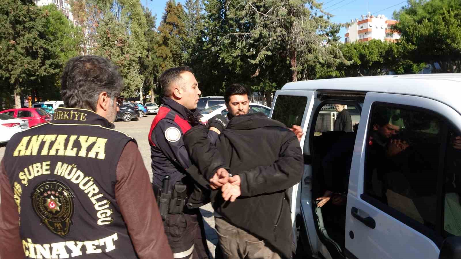 kiraathanede islenen alacak verecek cinayetine biri agirlastirilmis 2 muebbet 3 ihOFKMM7