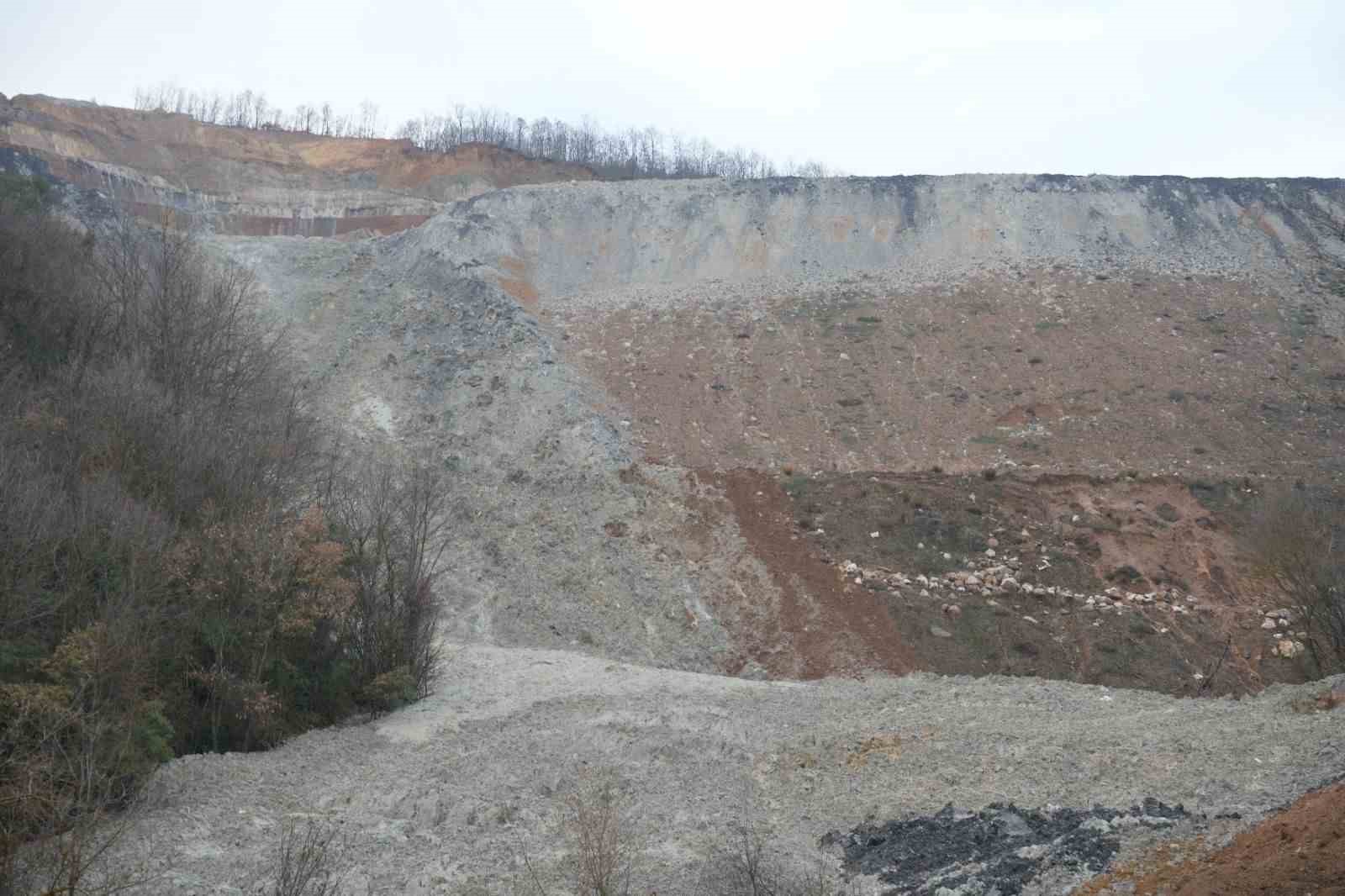 kirazliyaylada binlerce ton kimyasal atik dogaya karisti 3 LgE8sbDE
