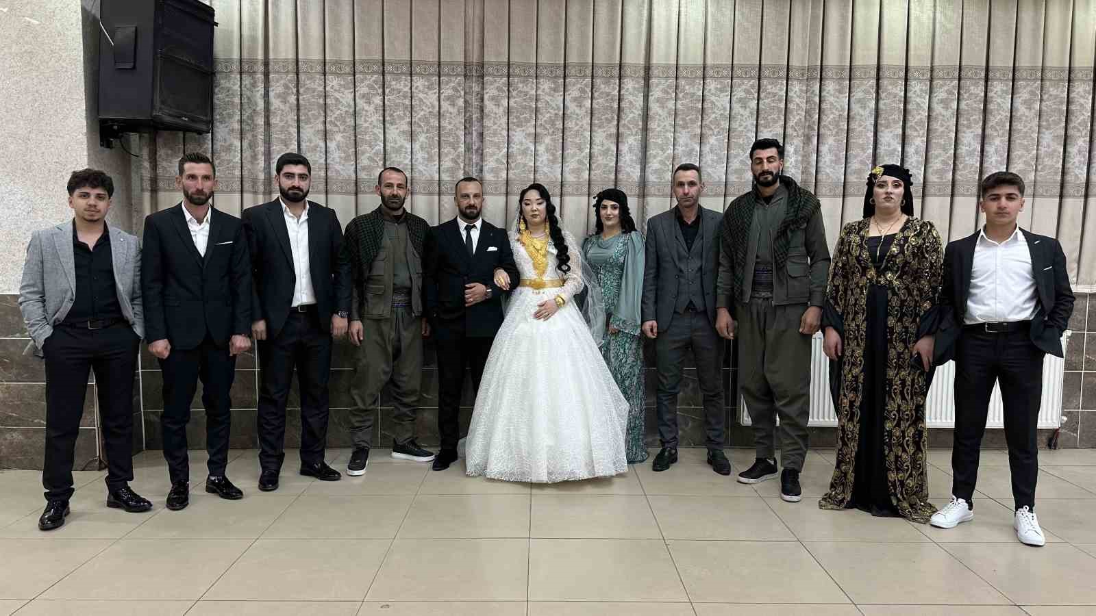 kirgiz gelin ve yuksekovali damadin kargoda baslayan aski mutlu sonla bitti 1 CI1JevWu