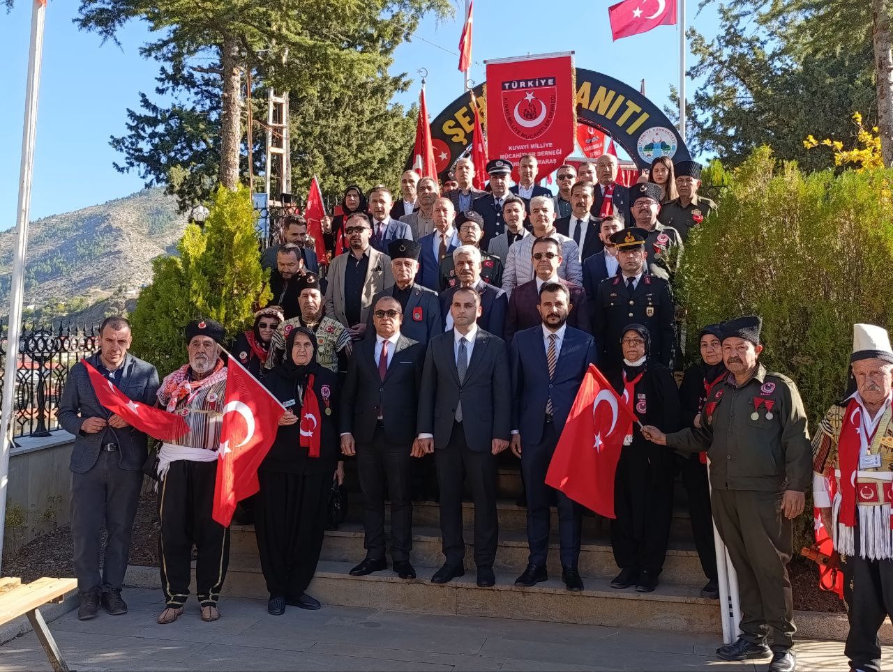 Kırgızistan ve Kazakistanlı sanatçılar Saimbeyli’nin kurtuluş coşkusuna ortak oldu 5 kirgizistan ve kazakistanli sanatcilar saimbeylinin kurtulus coskusuna ortak oldu 1 K4izkHR9