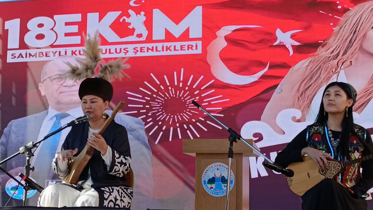kirgizistan ve kazakistanli sanatkarlar saimbeylinin kurtulus coskusuna ortak oldu 2 FywZQ7LJ