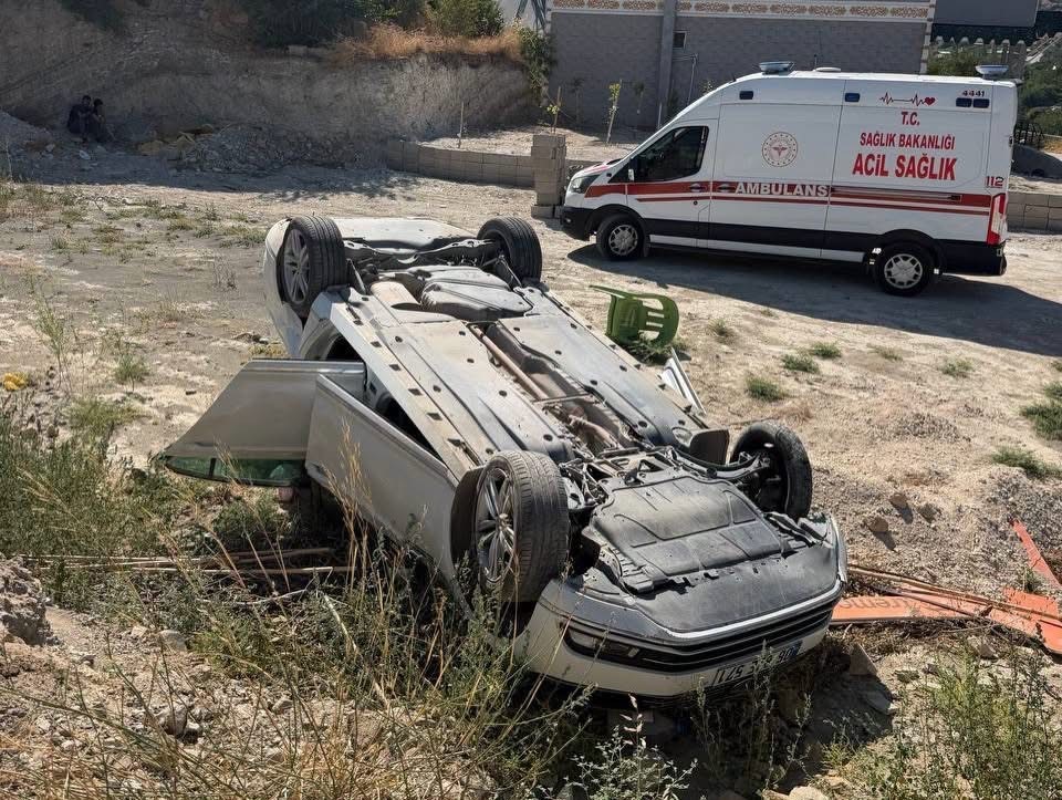 Kırıkhan’da iki aracın karıştığı trafik kazası: 1 yaralı 6 kirikhanda iki aracin karistigi trafik kazasi 1 yarali 2 6LNRvUJu