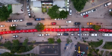 kirikkalede-19-mayis-coskusu-yuzlerce-vatandas-metrelerce-uzunlugundaki-turk-bayragiyla-yurudu-qT25vYCy.jpg