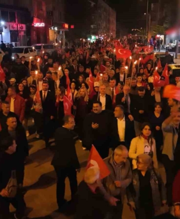 kirikkalede-binlerce-kisi-cumhuriyet-icin-yurudu-JANjZJ6X.jpg