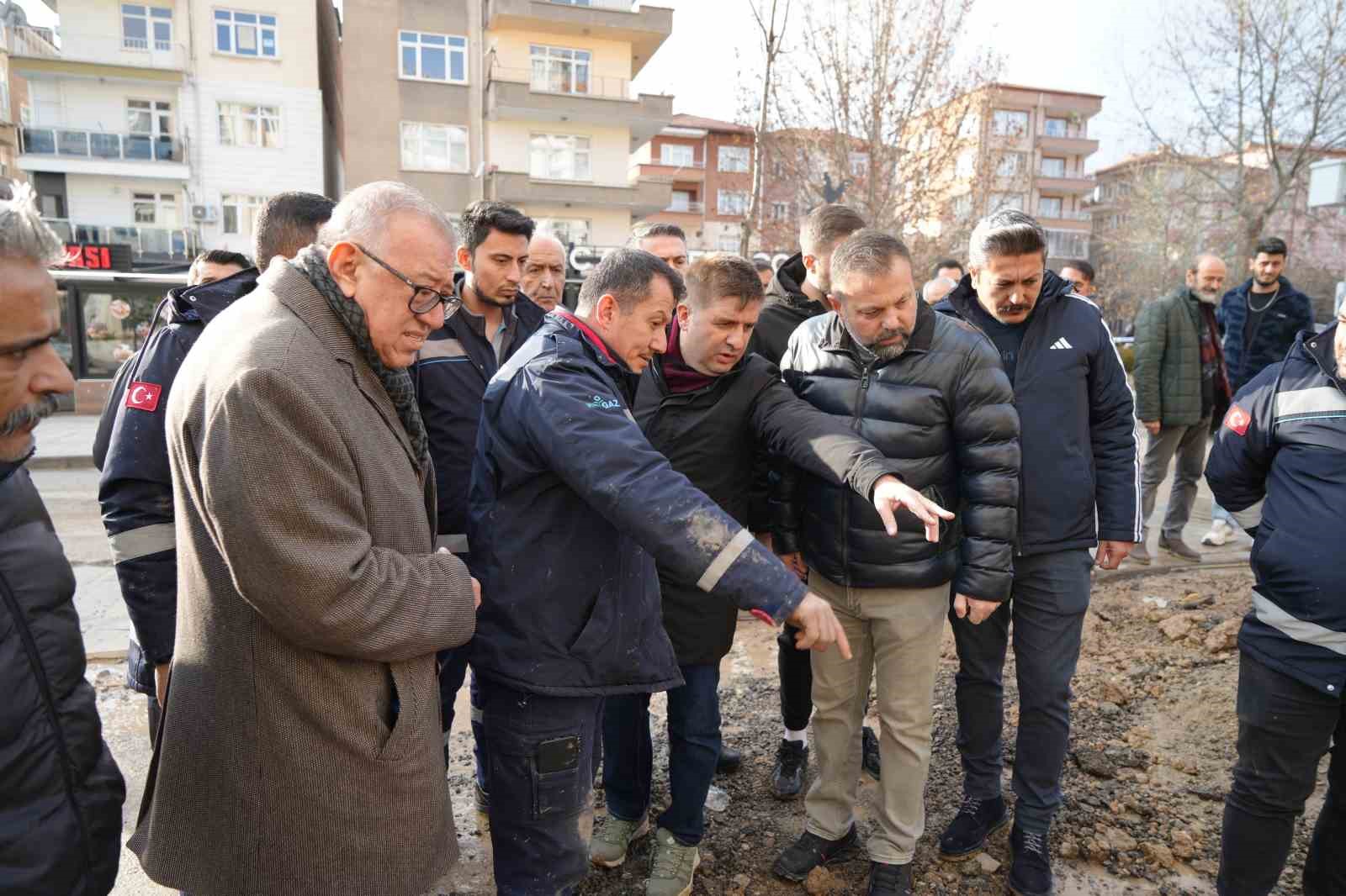 Kırıkkale’de doğal gaz boru hattı patladı, alevler metrelerce yükseldi 8 kirikkalede dogal gaz boru hatti patladi alevler metrelerce yukseldi 4 vT7hORbR