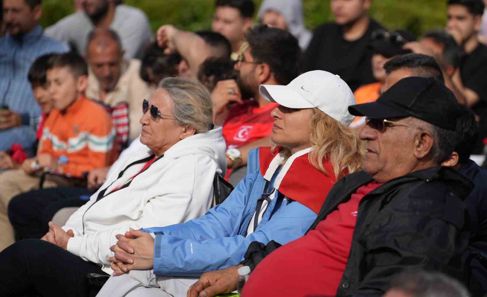 Kırıkkale’de gençler, ilk kez Dünya Kupası heyecanı yaşadı 9 kirikkalede gencler ilk kez dunya kupasi heyecani yasadi 5 O7X7YGvY