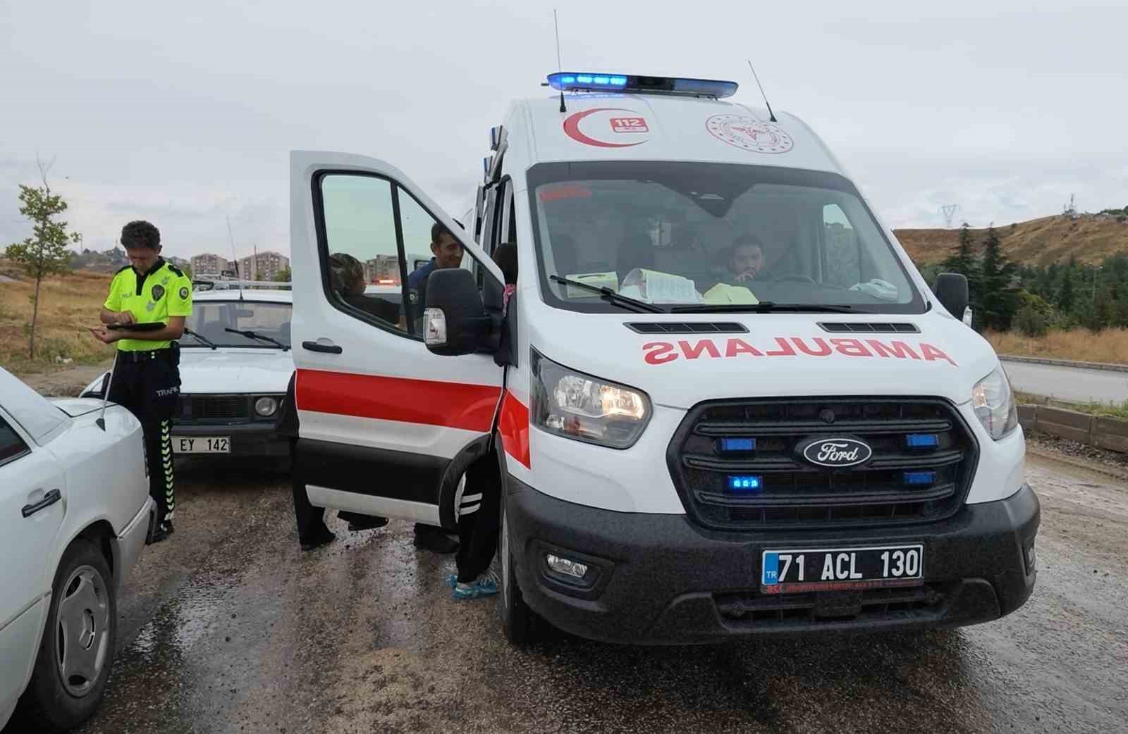 Kırıkkale’de iki otomobil çarpıştı: 3 yaralı 6 kirikkalede iki otomobil carpisti 3 yarali 2 EPDXFp6Q