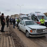 kirikkalede-iki-otomobil-carpisti-3-yarali-NFOdj17n.jpg