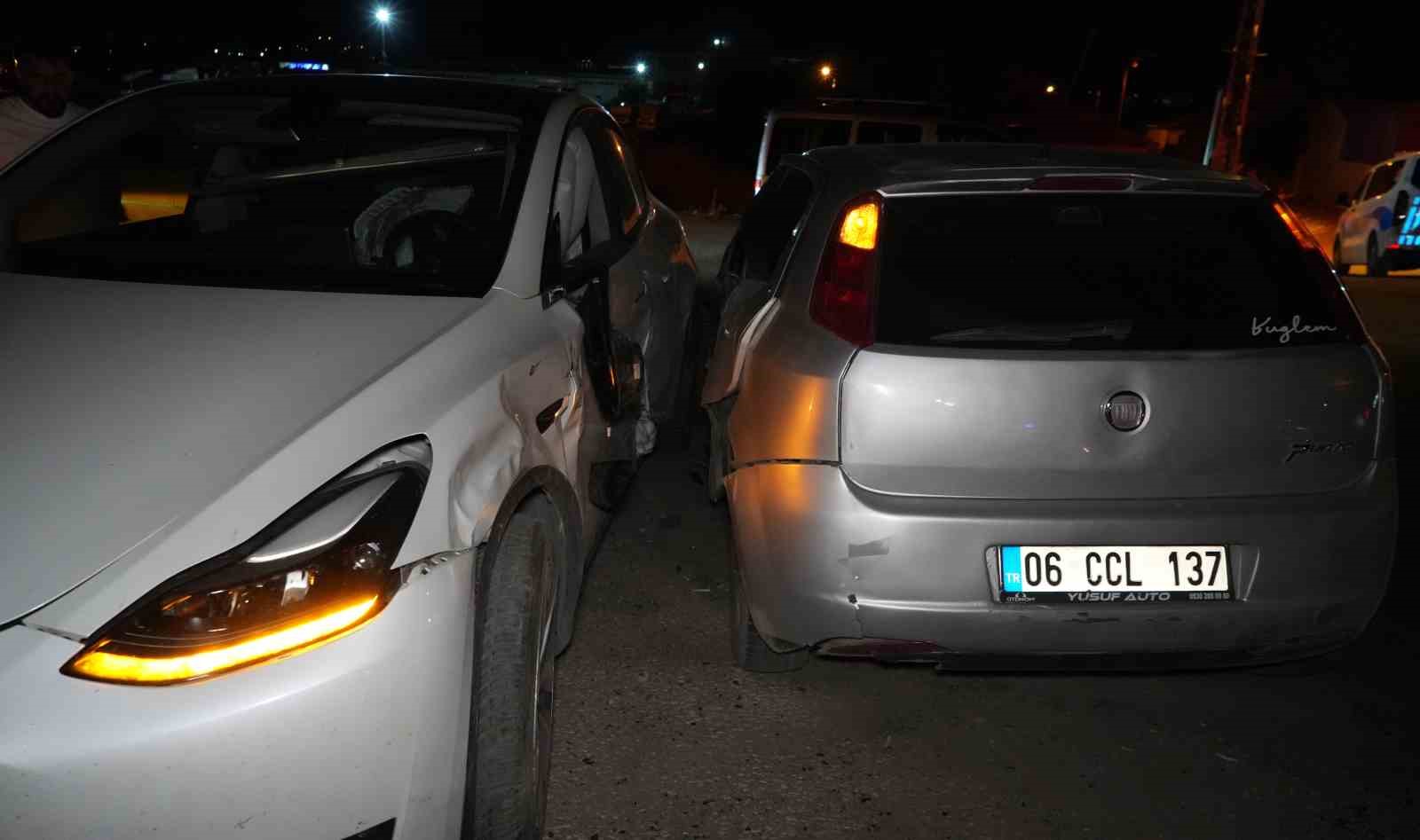 kirikkalede iki otomobil carpisti 4 yarali 1 MAXLW6eg